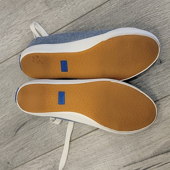 Kids Sneakers - Picture 4 of 9